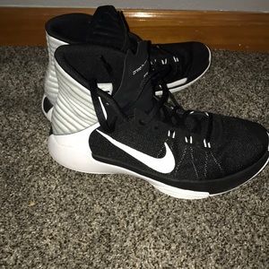 Nike Basketball Shoes Size 8.5